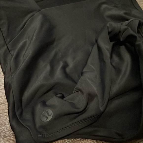 EUC Lululemon Waterside Square-Neck One-Piece Medium Bum Coverage. Size 6 - Picture 4 of 5